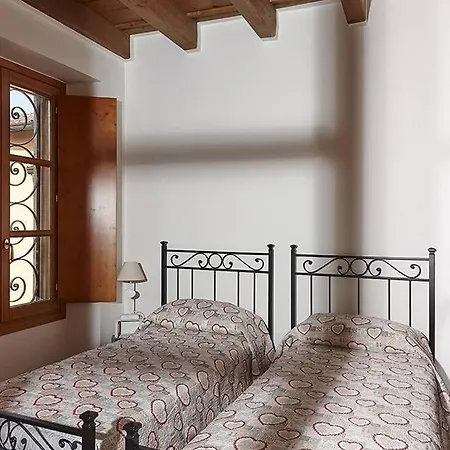 Altido Provencal House Côme